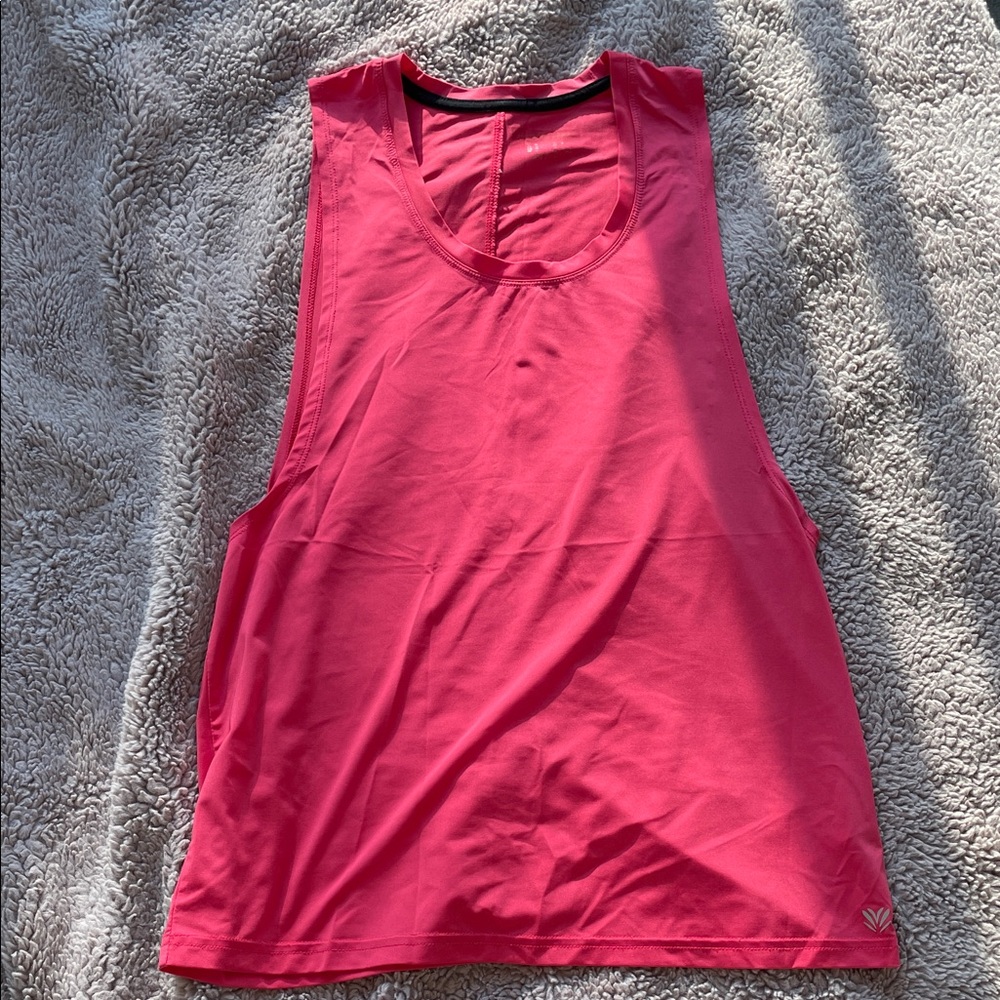 Women's Magenta Athletic Tank Top - Lightweight Performance
